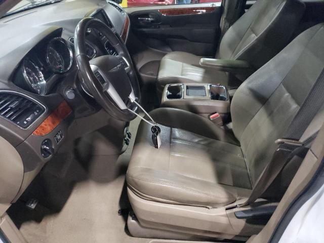 Photo 7 from auction – 2015 CHRYSLER TOWN & COU with VIN 2C4RC1AG4FR672657