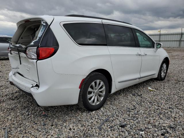 Photo 3 from auction – 2017 CHRYSLER PACIFICA T with VIN 2C4RC1BG7HR642490