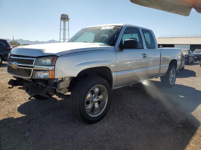 CHEVROLET SILVERADO 2003 with VIN 2GCEC19TX31103211 - Photo from auction