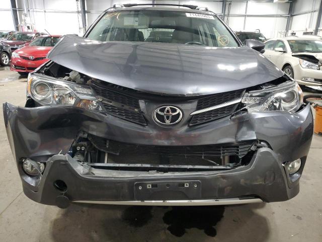 Photo 5 from auction – 2015 TOYOTA RAV4 LIMIT with VIN JTMDFREV9FD132152