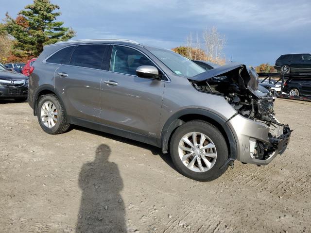 Photo 4 from auction – 2017 KIA SORENTO LX with VIN 5XYPGDA35HG200050