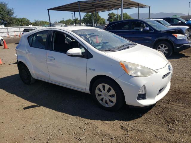 Photo 4 from auction – 2012 TOYOTA PRIUS C with VIN JTDKDTB32C1005401