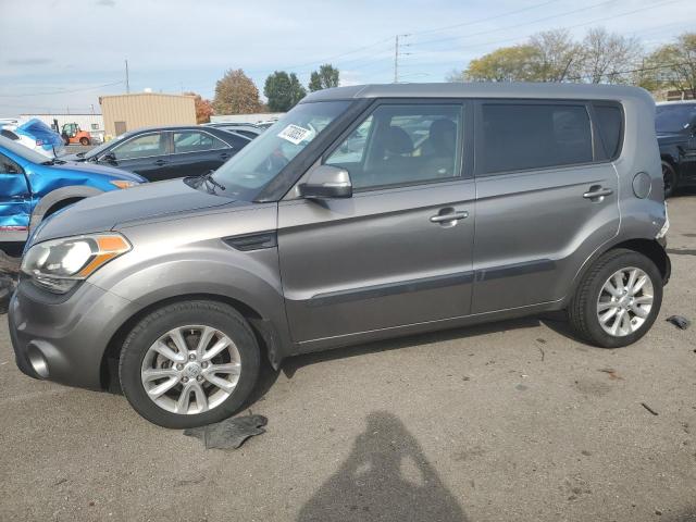 KIA SOUL + 2013 with VIN KNDJT2A62D7615933 - Photo from auction