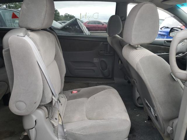 Photo 11 from auction – 2010 TOYOTA SIENNA CE with VIN 5TDKK4CC7AS308653