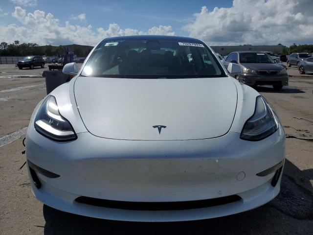 Photo 5 from auction – 2018 TESLA MODEL 3 with VIN 5YJ3E1EA1JF173602