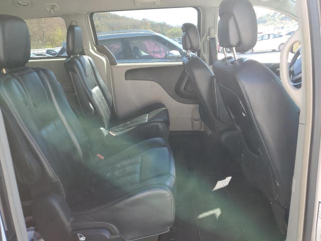 Photo 11 from auction – 2013 CHRYSLER TOWN & COU with VIN 2C4RC1BG3DR689204