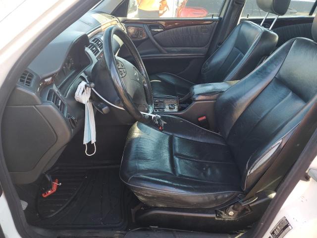 Photo 7 from auction – 2000 MERCEDES-BENZ E 320 4MAT with VIN WDBJF82J7YX038642