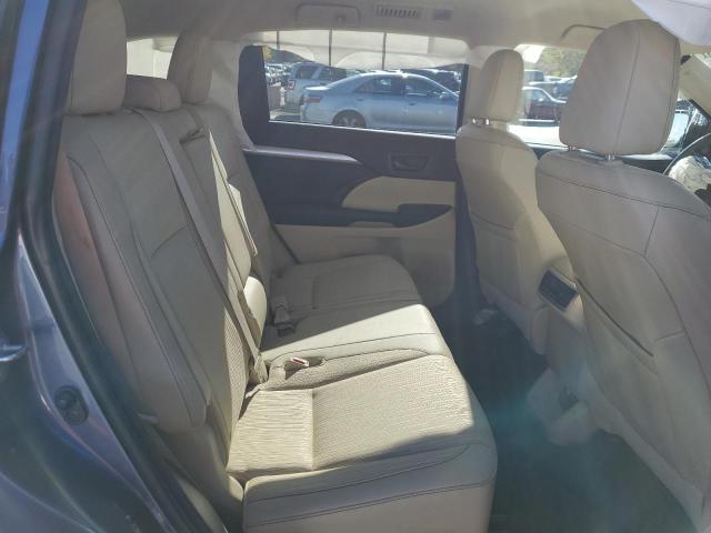 Photo 11 from auction – 2015 TOYOTA HIGHLANDER with VIN 5TDBKRFH7FS211948