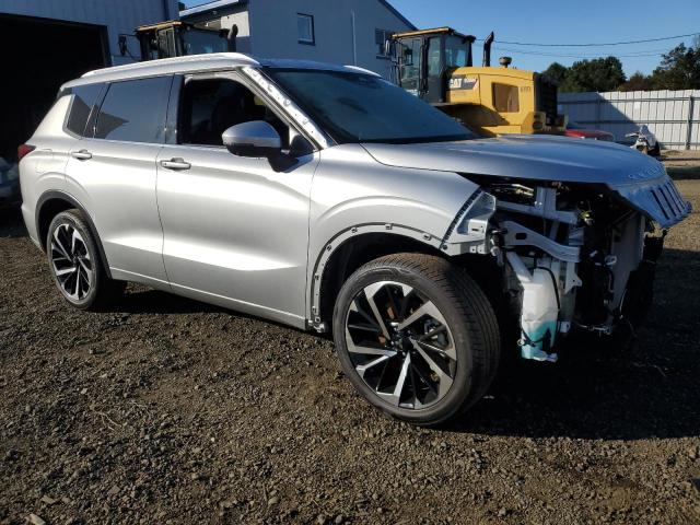 Photo 4 from auction – 2022 MITSUBISHI OUTLANDER with VIN JA4J3VA82NZ071789