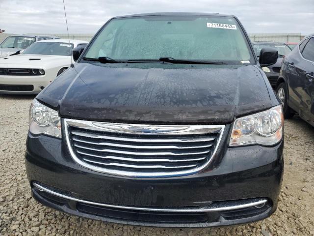 Photo 5 from auction – 2016 CHRYSLER TOWN & COU with VIN 2C4RC1BG9GR158853