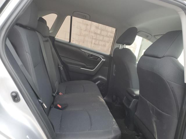 Photo 10 from auction – 2019 TOYOTA RAV4 LE with VIN 2T3F1RFV0KW004059