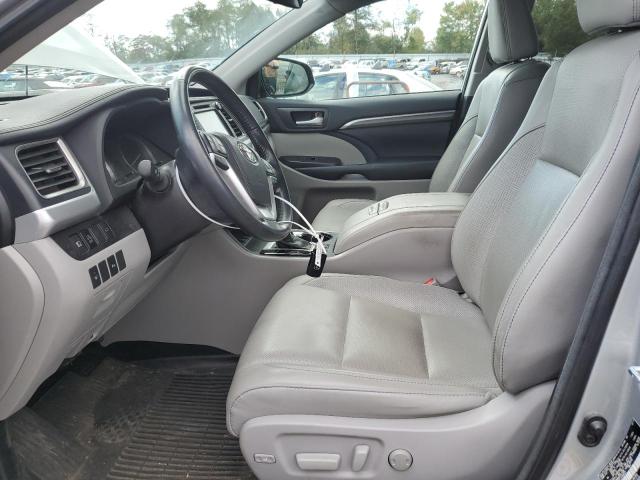 Photo 7 from auction – 2018 TOYOTA HIGHLANDER with VIN 5TDDZRFH7JS496227