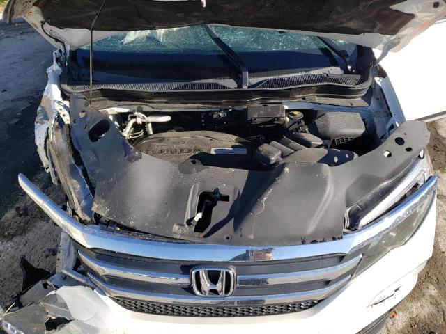 Фото 12 с аукциона – 2017 HONDA PILOT EX с VIN 5FNYF6H33HB058104