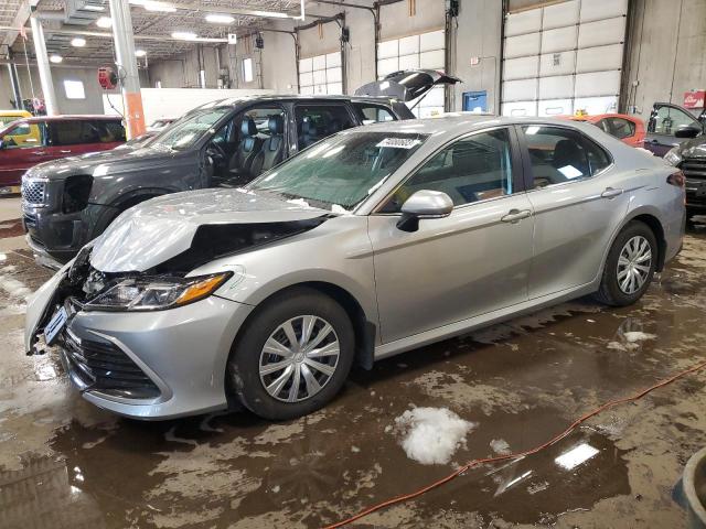 TOYOTA CAMRY LE 2022 with VIN 4T1C31AK1NU042134 - Photo from auction