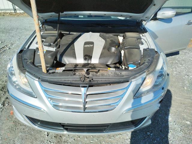 Photo 11 from auction – 2012 HYUNDAI GENESIS 3. with VIN KMHGC4DD4CU189691