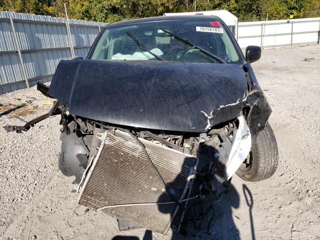 Photo 5 from auction – 2015 CHRYSLER TOWN & COU with VIN 2C4RC1BG8FR694661