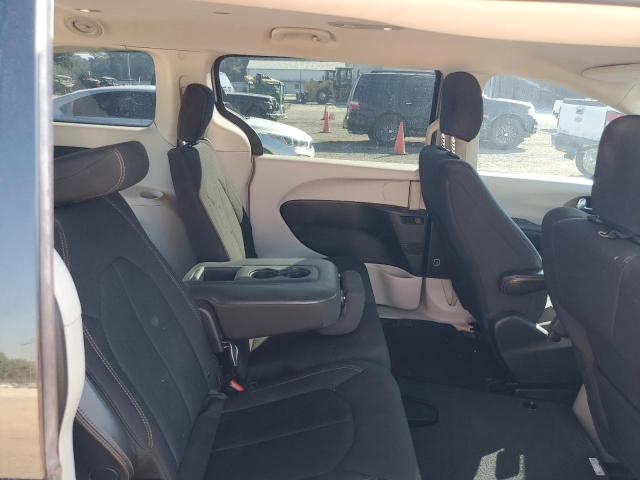 Photo 11 from auction – 2017 CHRYSLER PACIFICA T with VIN 2C4RC1DG3HR722284