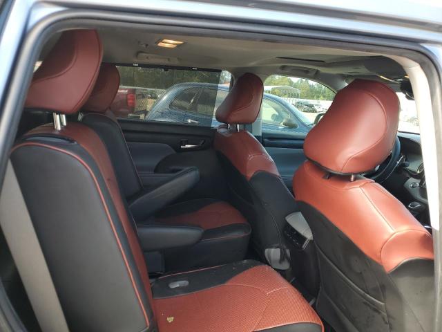 Photo 11 from auction – 2022 TOYOTA HIGHLANDER with VIN 5TDGZRAH4NS135404