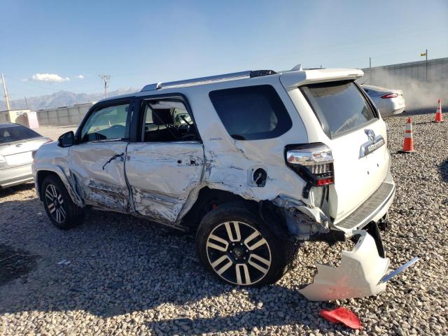 Photo 2 from auction – 2015 TOYOTA 4RUNNER SR with VIN JTEBU5JR6F5261017