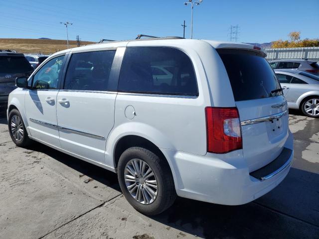 Photo 2 from auction – 2016 CHRYSLER TOWN & COU with VIN 2C4RC1CGXGR239357