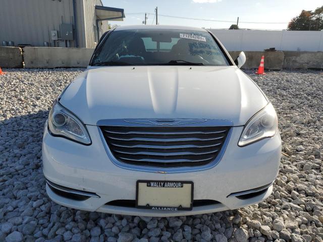 صورة رقم 5 من المزاد - 2014 CHRYSLER 200 LX مع VIN 1C3CCBAB6EN204560