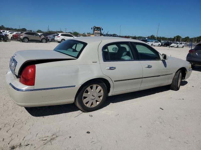Photo 3 from auction – 2004 LINCOLN TOWN CAR U with VIN 1LNHM83W34Y619314