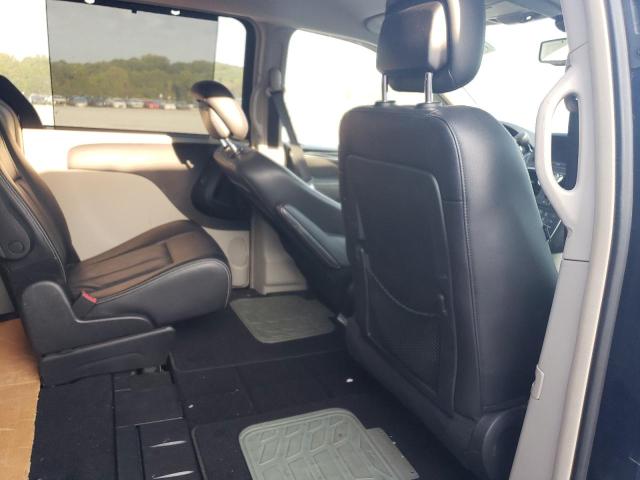 Photo 10 from auction – 2015 CHRYSLER TOWN & COU with VIN 2C4RC1CG1FR514130