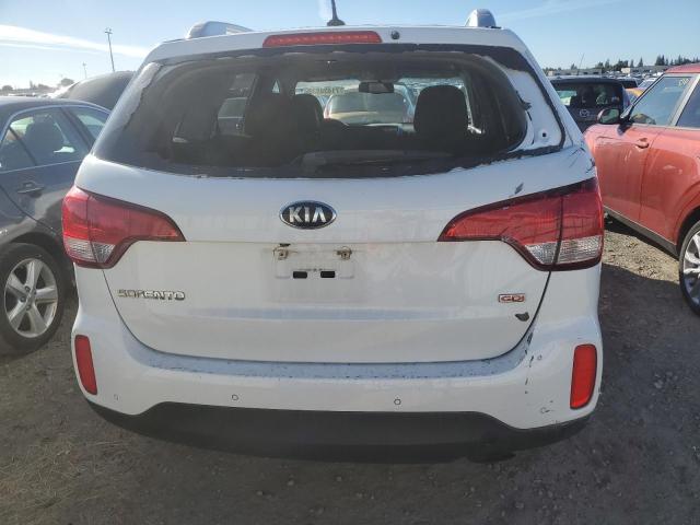 Photo 6 from auction – 2015 KIA SORENTO LX with VIN 5XYKTDA67FG655222
