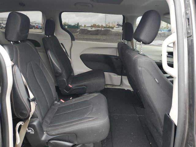 Photo 10 from auction – 2017 CHRYSLER PACIFICA T with VIN 2C4RC1DG6HR708623
