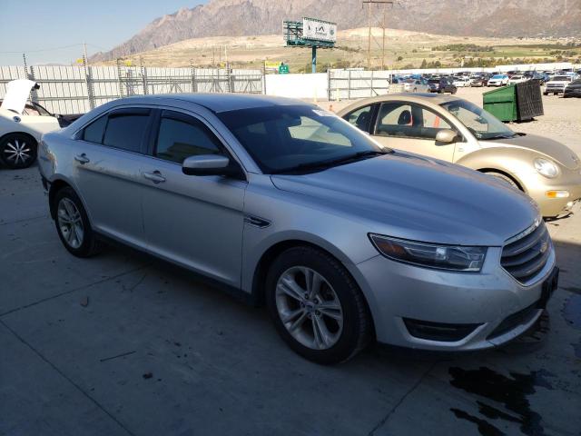 Photo 4 from auction – 2016 FORD TAURUS SEL with VIN 1FAHP2H82GG105697