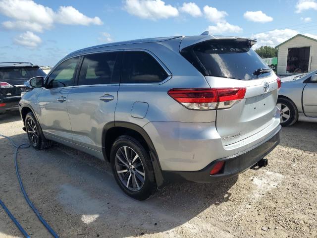 Foto 2 de la subasta – 2017 TOYOTA HIGHLANDER con VIN 5TDJZRFH7HS412176