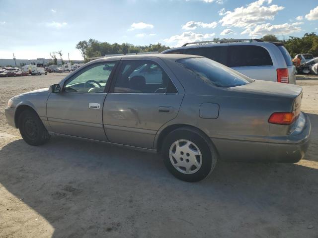 Photo 2 from auction – 2000 TOYOTA CAMRY CE with VIN 4T1BG22K4YU627346