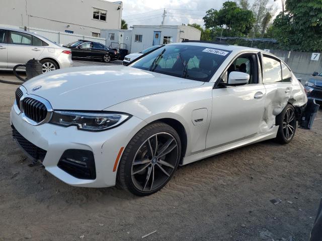 BMW 330E 2022 with VIN 3MW5P7J02N8C53002 - Photo from auction