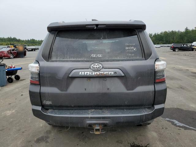 Photo 6 from auction – 2018 TOYOTA 4RUNNER SR with VIN JTEBU5JR2J5529845
