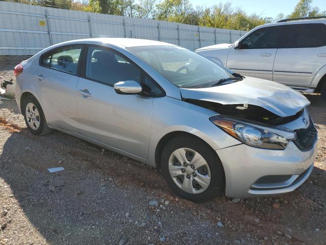 Photo 4 from auction – 2016 KIA FORTE LX with VIN KNAFK4A60G5585798