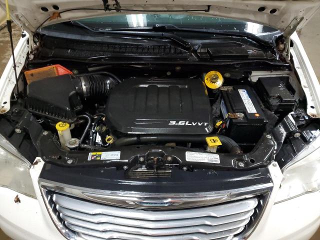 Photo 12 from auction – 2013 CHRYSLER TOWN & COU with VIN 2C4RC1BG3DR777198