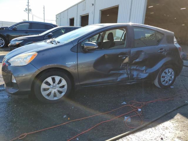 Photo 2 from auction – 2013 TOYOTA PRIUS C with VIN JTDKDTB36D1044641