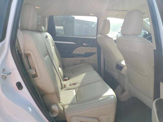 Photo 11 from auction – 2017 TOYOTA HIGHLANDER with VIN 5TDKZRFH9HS213117