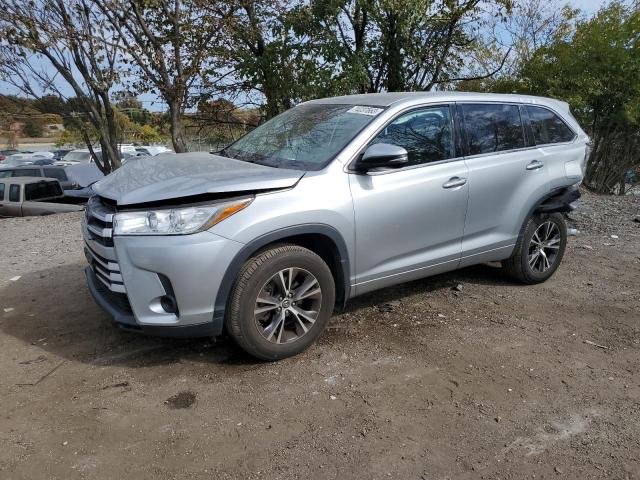 TOYOTA HIGHLANDER 2018 with VIN 5TDBZRFH0JS848748 - Photo from auction