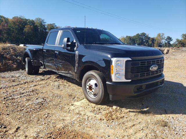 Photo 4 from auction – 2023 FORD F350 SUPER with VIN 1FT8W3CT3PEC75982