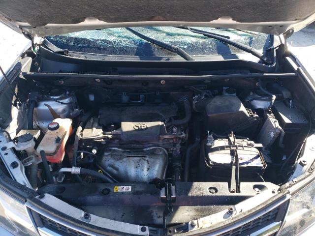Photo 12 from auction – 2015 TOYOTA RAV4 LE with VIN JTMBFREV6FJ034253