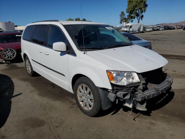 Photo 4 from auction – 2016 CHRYSLER TOWN & COU with VIN 2C4RC1BG4GR230977