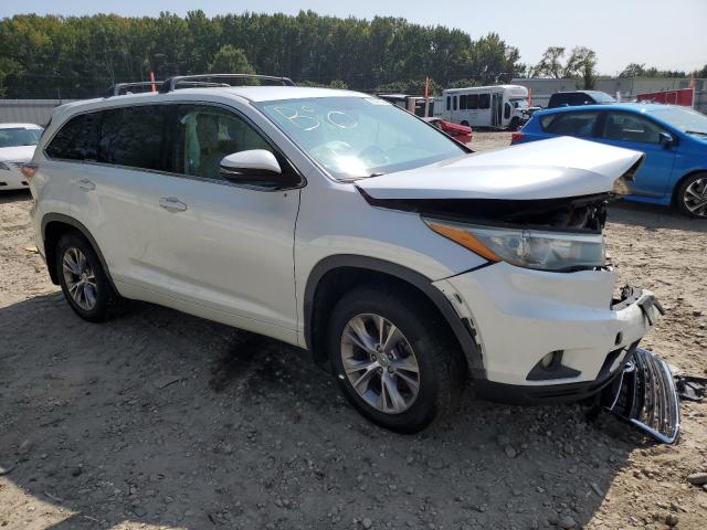 Photo 4 from auction – 2015 TOYOTA HIGHLANDER with VIN 5TDBKRFH1FS202095
