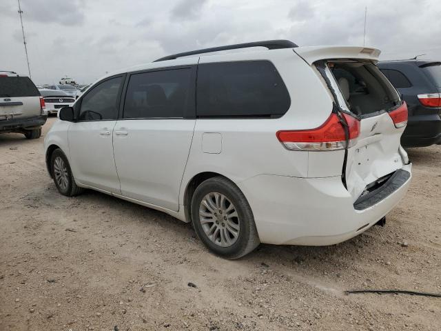 Photo 2 from auction – 2011 TOYOTA SIENNA XLE with VIN 5TDYK3DC3BS040222