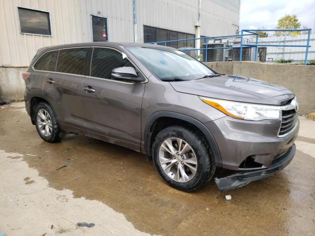 Photo 4 from auction – 2015 TOYOTA HIGHLANDER with VIN 5TDBKRFH8FS159584