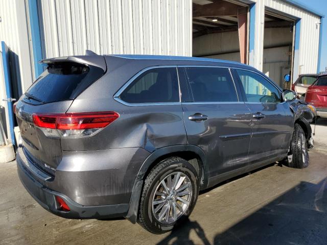 Photo 3 from auction – 2018 TOYOTA HIGHLANDER with VIN 5TDJZRFH1JS537860