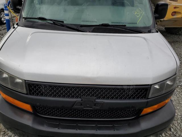 Photo 12 from auction – 2018 CHEVROLET EXPRESS G2 with VIN 1GCWGAFP5J1309040