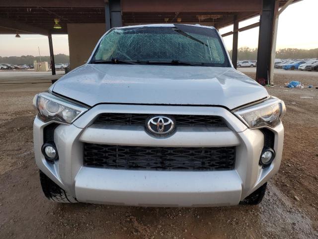 Photo 5 from auction – 2018 TOYOTA 4RUNNER SR with VIN JTEZU5JR4J5168116
