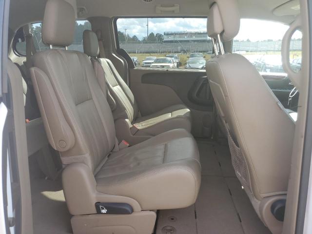 Photo 11 from auction – 2015 CHRYSLER TOWN & COU with VIN 2C4RC1BG3FR513658