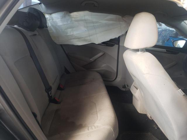 Photo 10 from auction – 2016 VOLKSWAGEN PASSAT S with VIN 1VWAS7A32GC034690